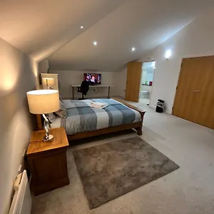 Hotel Your Royal Victoria Excel O2 Arena, London