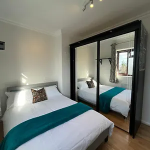 Guest house Charlton, Greenwich Luxury Self Check-in, London