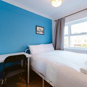 https://manor-park-double-rooms.brighton-hotels-england.com